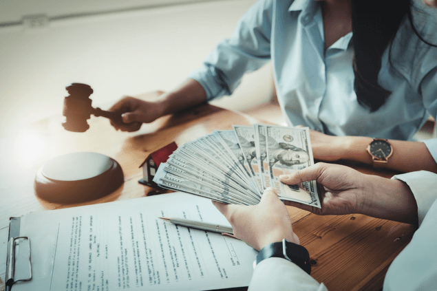 Should Lawyers Adjust Their Rates in 2023?